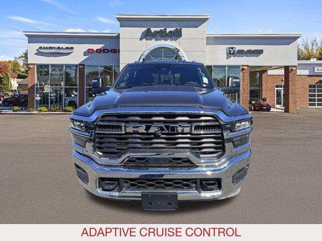 2026 RAM Ram 3500 RAM 3500 TRADESMAN CREW CAB 4X4 64 BOX