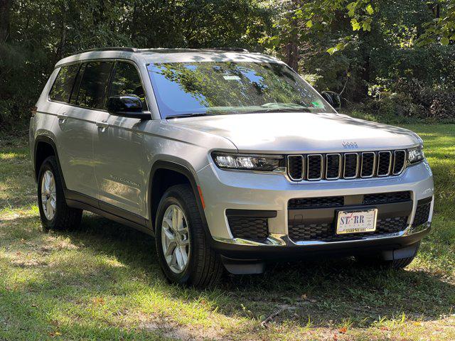 2025 Jeep Grand Cherokee GRAND CHEROKEE L LAREDO X 4X4