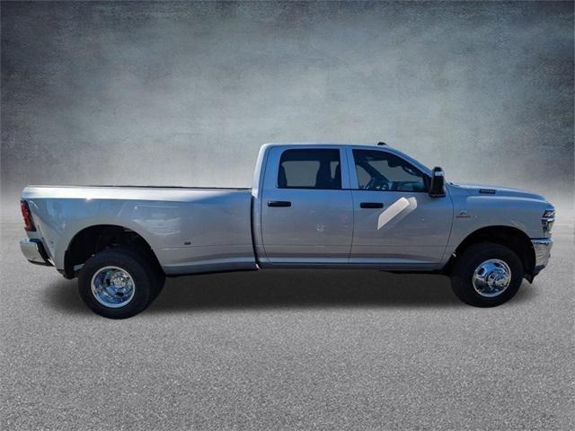 2026 RAM Ram 3500 RAM 3500 TRADESMAN CREW CAB 4X4 8 BOX