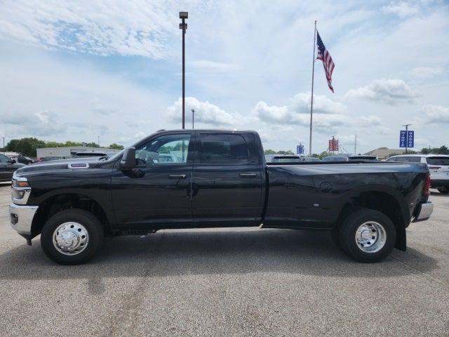 2026 RAM Ram 3500 RAM 3500 TRADESMAN CREW CAB 4X4 8 BOX
