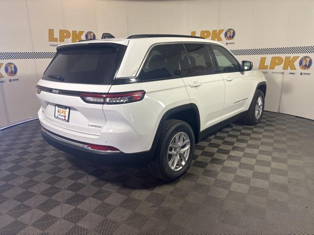 2025 Jeep Grand Cherokee GRAND CHEROKEE LAREDO X 4X4