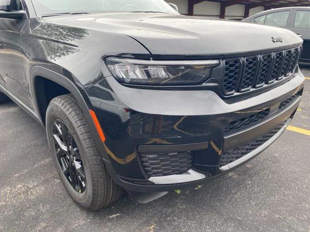 2025 Jeep Grand Cherokee GRAND CHEROKEE L ALTITUDE 4X4