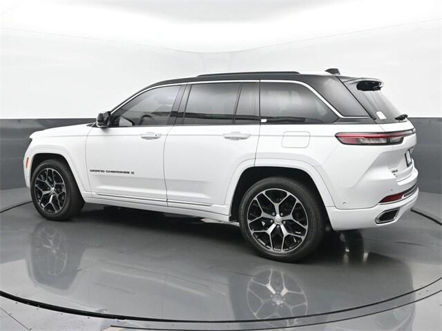 2023 Jeep Grand Cherokee Summit Reserve 4x4 2023 Jeep Grand Cherokee Summit Reserve 4x4