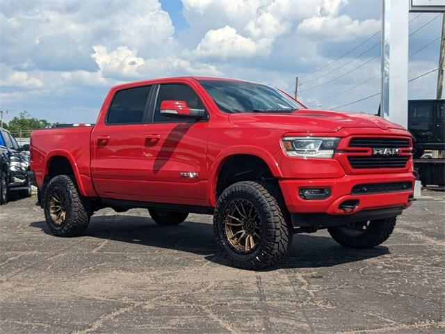 2019 RAM 1500 Laramie Crew Cab 4x4 57 Box