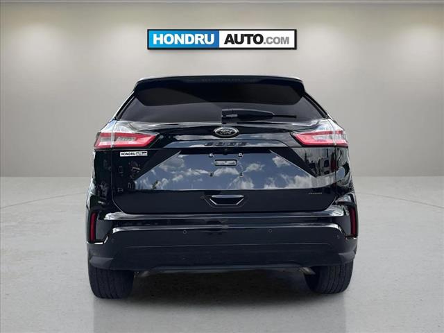 2022 Ford Edge SE
