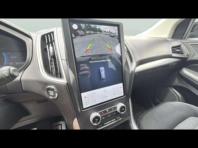 2022 Ford Edge SE