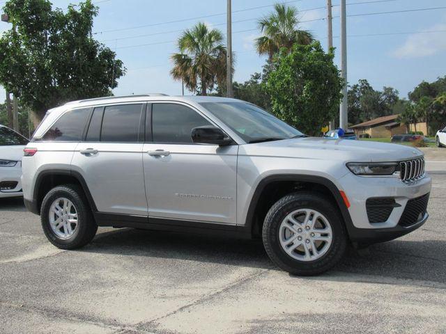 2025 Jeep Grand Cherokee GRAND CHEROKEE LAREDO 4X2