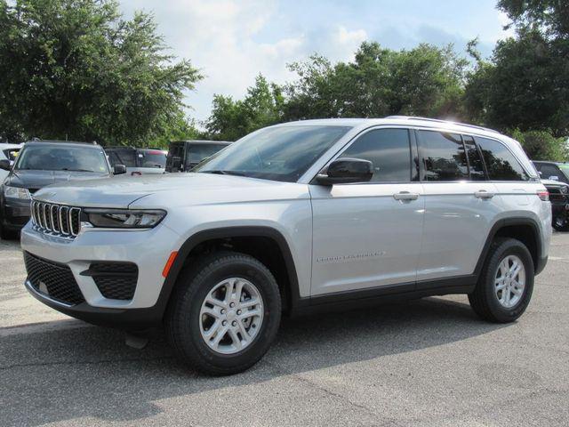 2025 Jeep Grand Cherokee GRAND CHEROKEE LAREDO 4X2