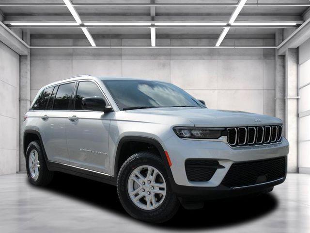 2025 Jeep Grand Cherokee GRAND CHEROKEE LAREDO 4X2