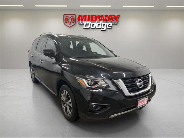 2019 Nissan Pathfinder SL