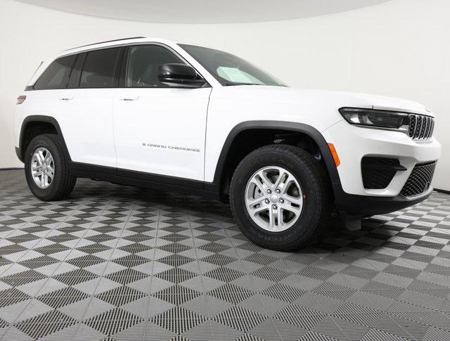 2025 Jeep Grand Cherokee Laredo 4x2