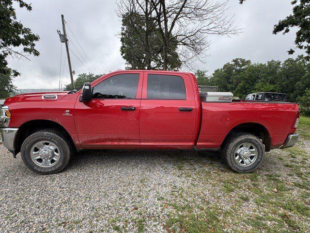 2024 RAM 3500 Tradesman Crew Cab 4x4 64 Box