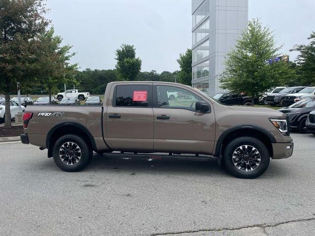 2024 Nissan TITAN Crew Cab PRO-4X 4x4