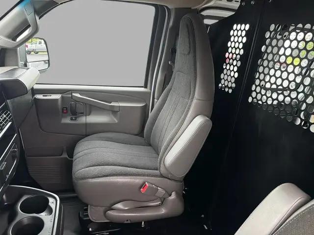 2023 GMC Savana Cargo RWD 2500 Regular Wheelbase Work Van