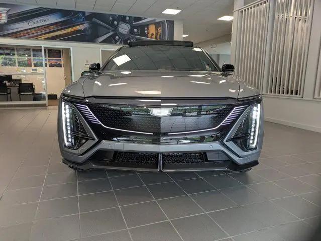 2026 Cadillac iQ V-Series w/1SM