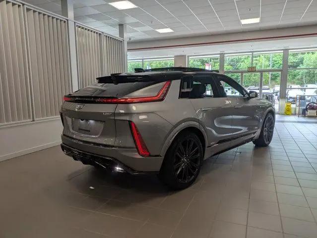 2026 Cadillac iQ V-Series w/1SM