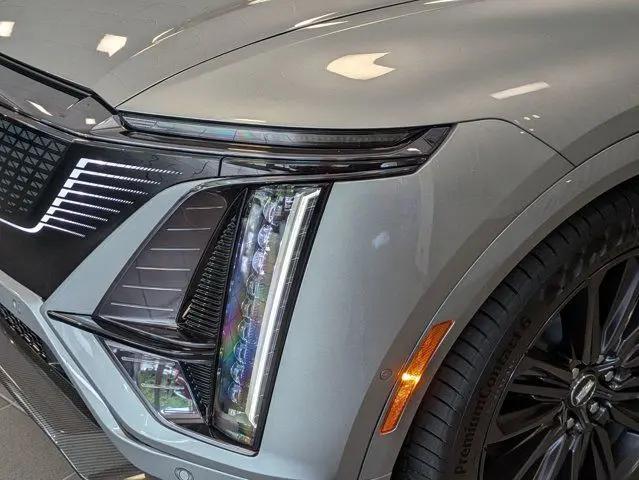 2026 Cadillac iQ V-Series w/1SM