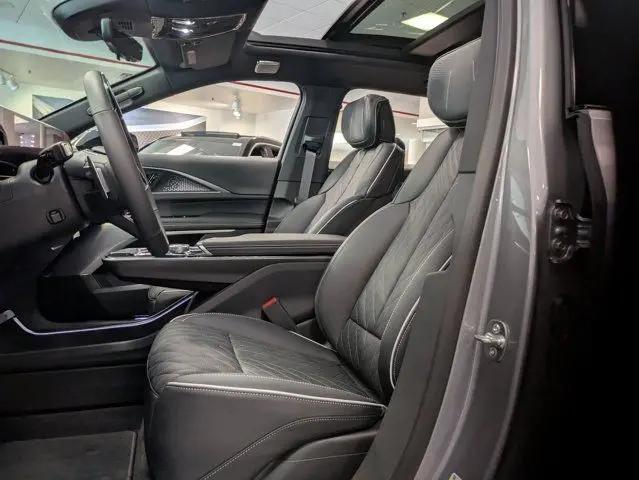 2026 Cadillac iQ V-Series w/1SM