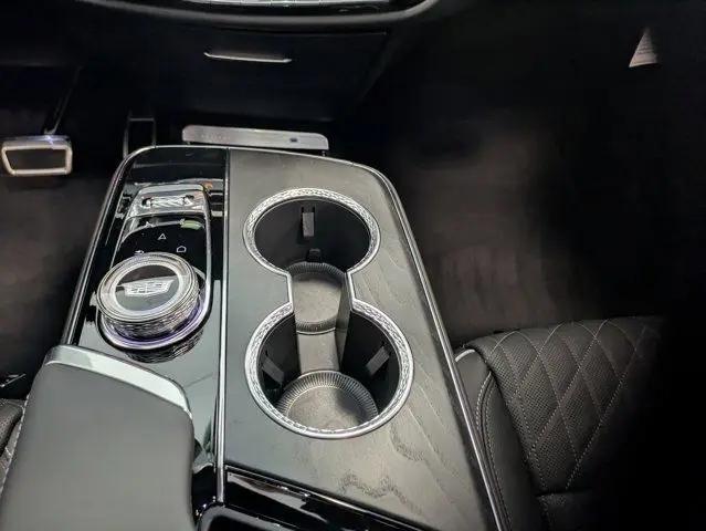 2026 Cadillac iQ V-Series w/1SM