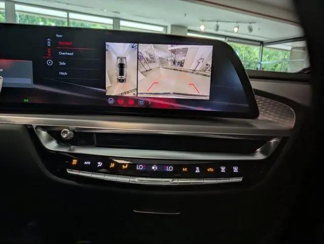 2026 Cadillac iQ V-Series w/1SM