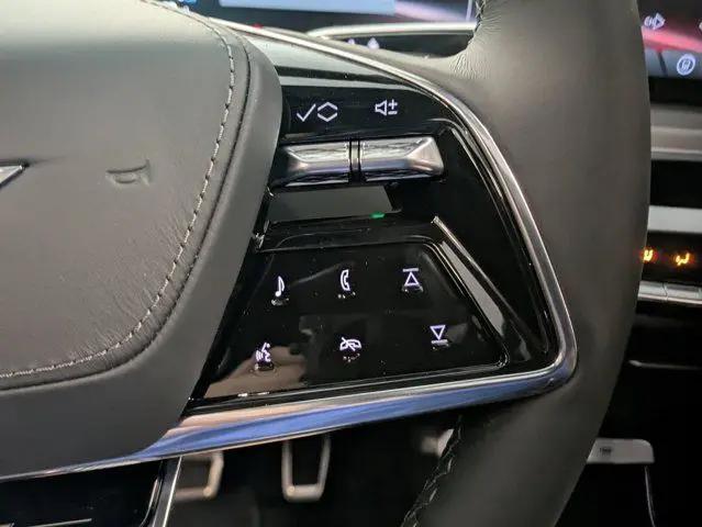 2026 Cadillac iQ V-Series w/1SM