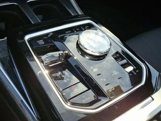 2026 BMW 7 Series 750e xDrive