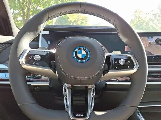 2026 BMW 7 Series 750e xDrive