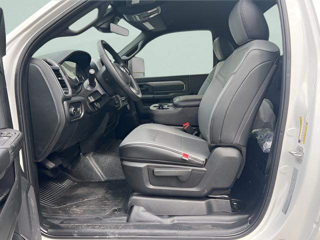 2025 Ram 5500 Tradesman/Big Horn