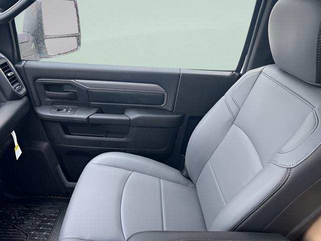 2025 Ram 5500 Tradesman/Big Horn