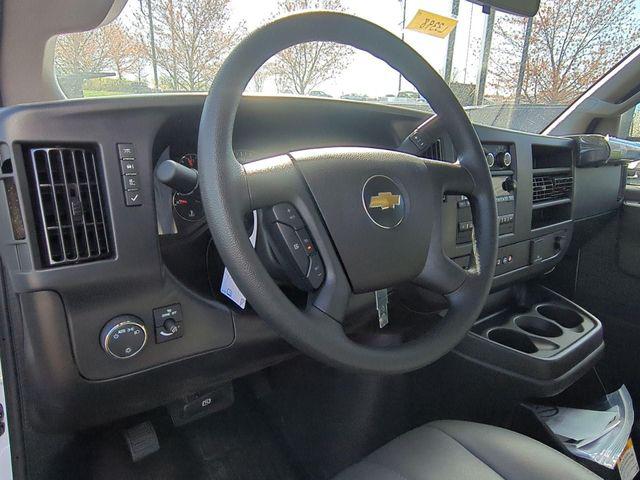 2025 Chevrolet Express Cutaway Work Van