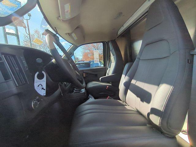2025 Chevrolet Express Cutaway Work Van