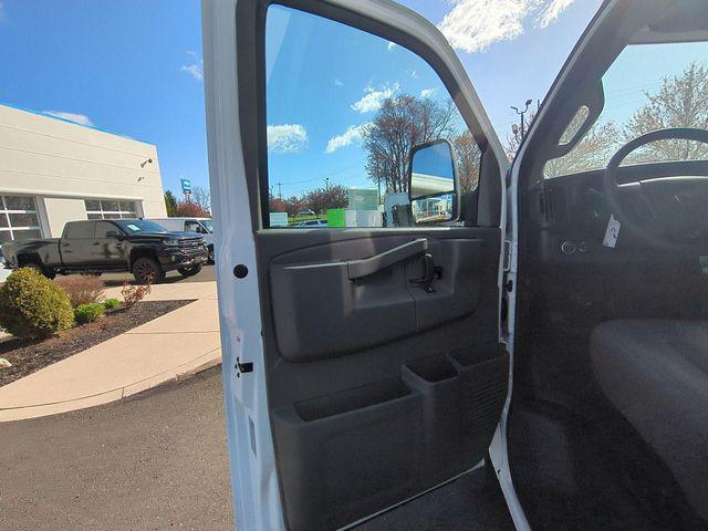2025 Chevrolet Express Cutaway Work Van