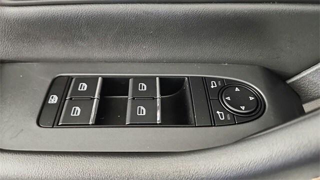 2025 Mazda X-90 Preferred Package