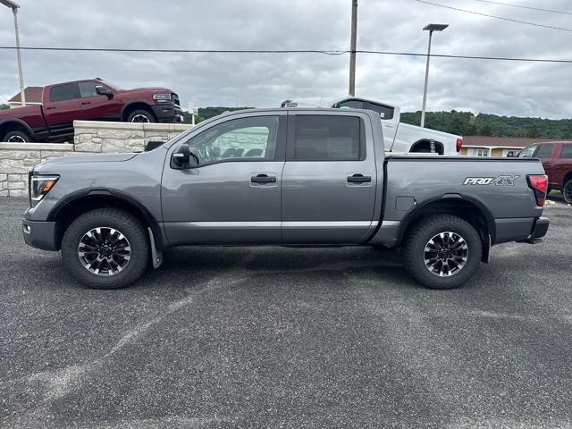 2021 Nissan TITAN Crew Cab PRO-4X 4x4