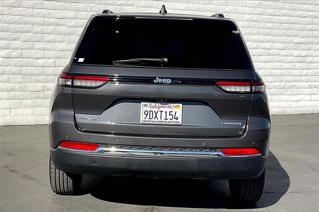 2023 Jeep Grand Cherokee Laredo 4x4