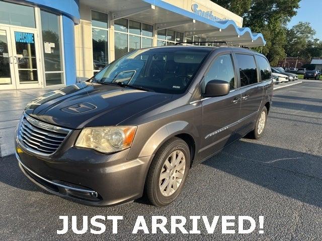 2016 Chrysler Town and Country Touring