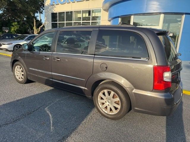 2016 Chrysler Town and Country Touring