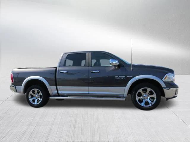 2017 RAM 1500 Laramie Crew Cab 4x4 57 Box