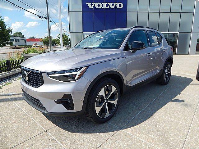 2026 Volvo XC40 B5 Plus