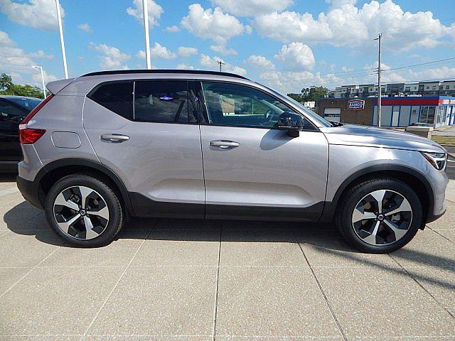 2026 Volvo XC40 B5 Plus