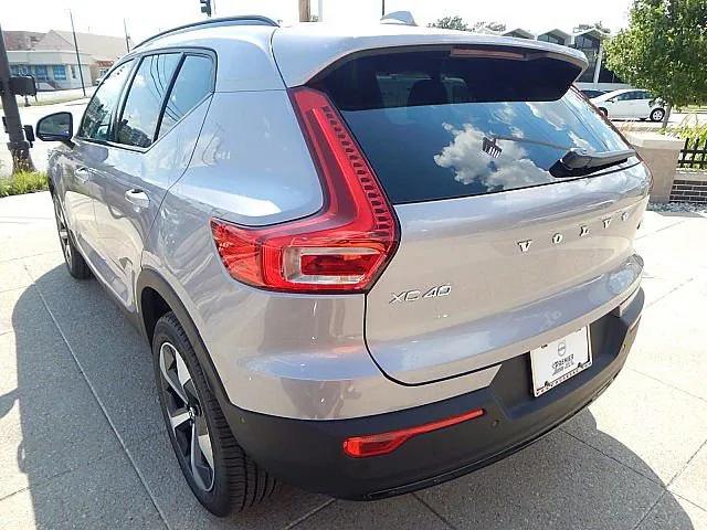 2026 Volvo XC40 B5 Plus