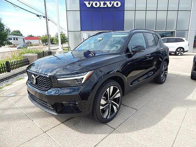 2026 Volvo XC40 B5 Plus