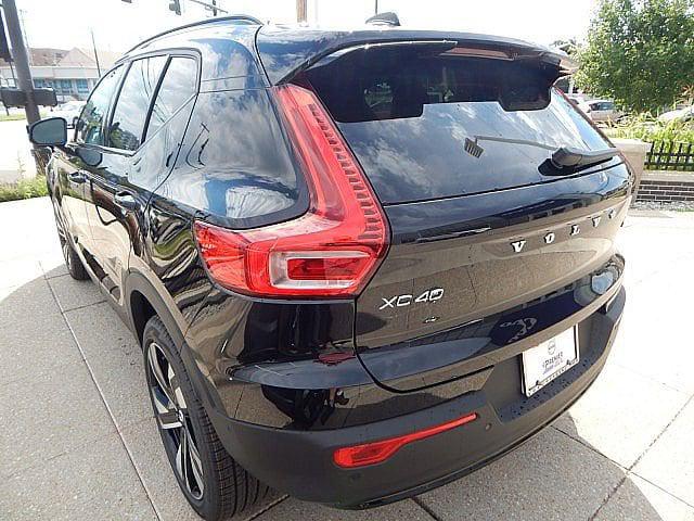 2026 Volvo XC40 B5 Plus