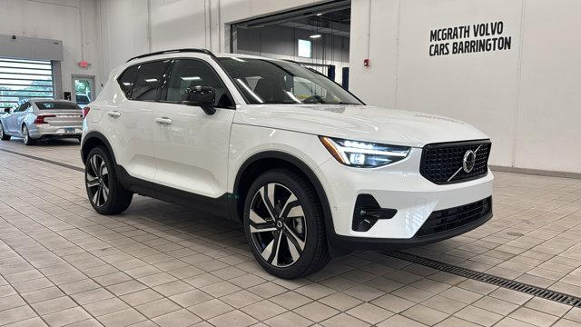 2026 Volvo XC40 B5 Ultra