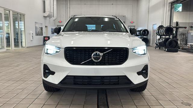 2026 Volvo XC40 B5 Ultra