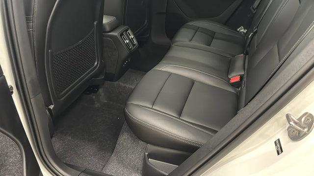 2026 Volvo XC40 B5 Ultra