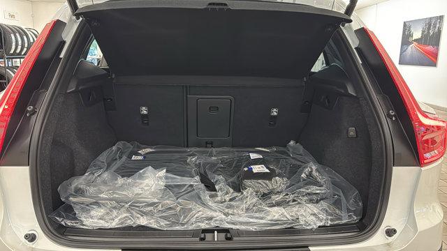 2026 Volvo XC40 B5 Ultra
