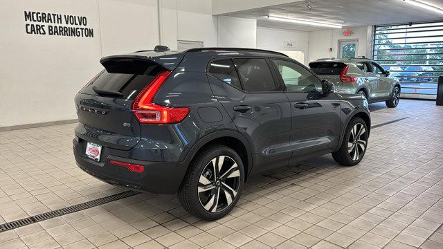 2026 Volvo XC40 B5 Ultra