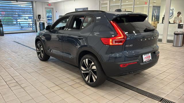 2026 Volvo XC40 B5 Ultra