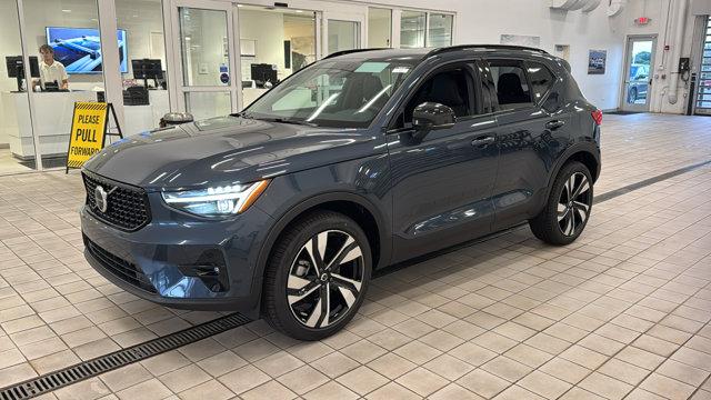 2026 Volvo XC40 B5 Ultra